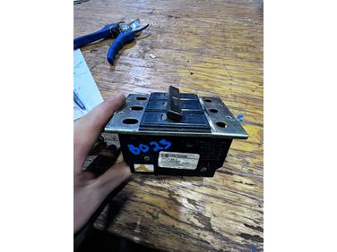 Cutler Hammer 100A Electrical Breaker
