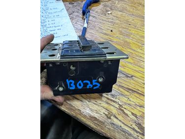 Cutler Hammer 100A Electrical Breaker