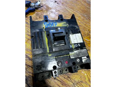 GE 400A Electrical Breaker