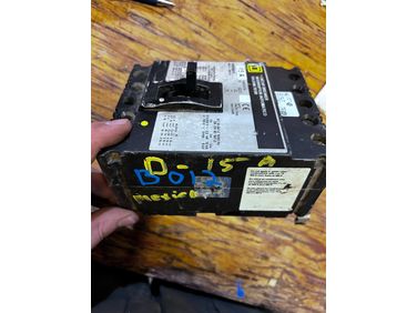 Square D 15A Electrical Breaker