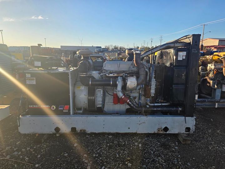 Used Detroit 14L 300kW Generator Set