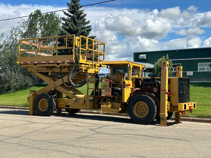 Refurbished MacLean Engineering SL3 Scissor Lift