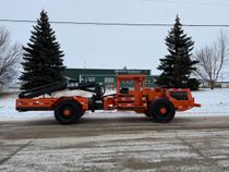 Used JCC 8T BOOM TRUCK - CRANE TRUCK