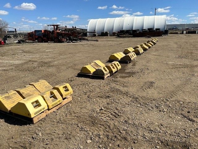 WHEEL CHOCKS-LARGE